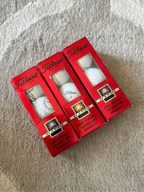 Titleist Red Boxes with White Golf Balls - DT 2-Piece